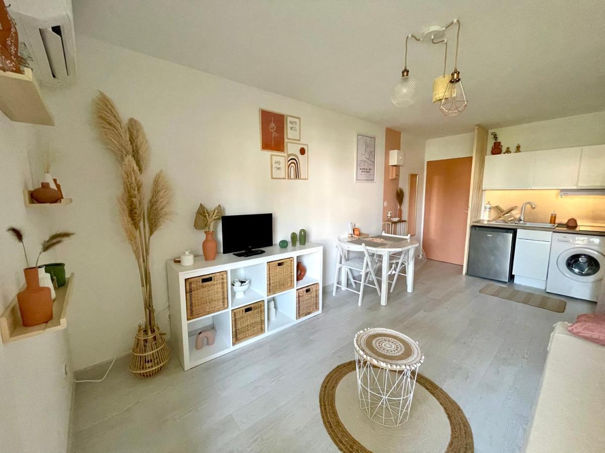 Appart Cosy 4 Personnes, A 400M De La Plage Борм-ле-Мимоза Экстерьер фото