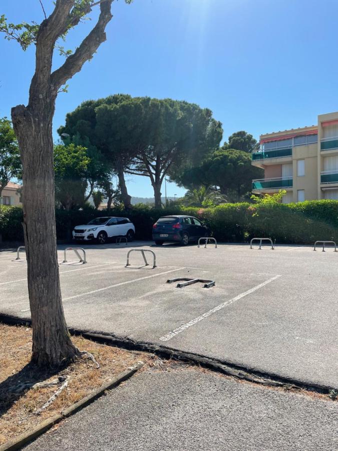 Appart Cosy 4 Personnes, A 400M De La Plage Борм-ле-Мимоза Экстерьер фото